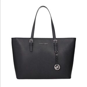 Michael Kors Jet Set Travel Medium Leather tote